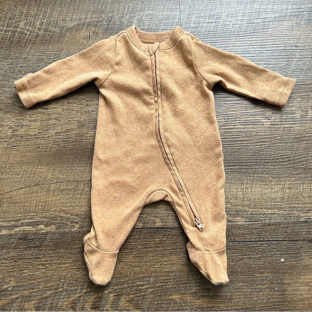 Old Navy Footie Pajamas Zipper Lot Newborn Up to 7 lbs Gender Neutral Unisex Boy - Picture 2 of 11
